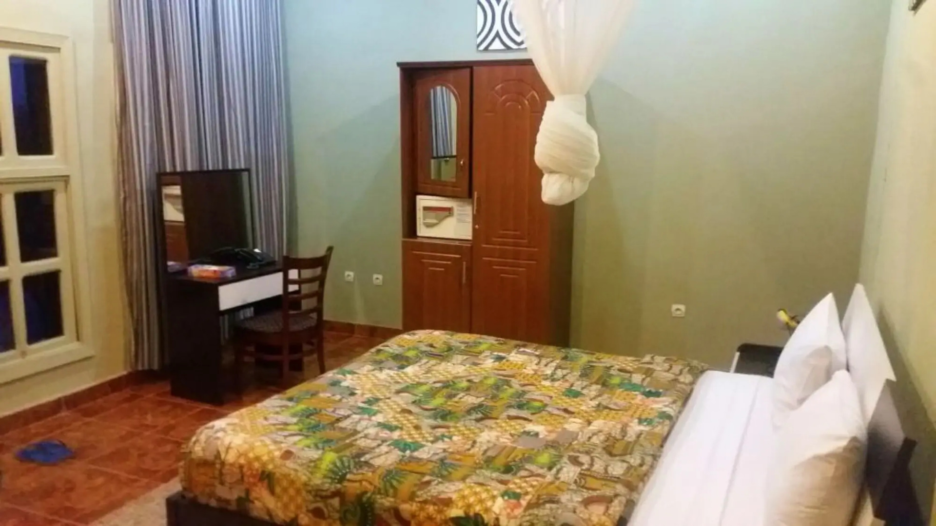 Nyungwe Top View Hotel