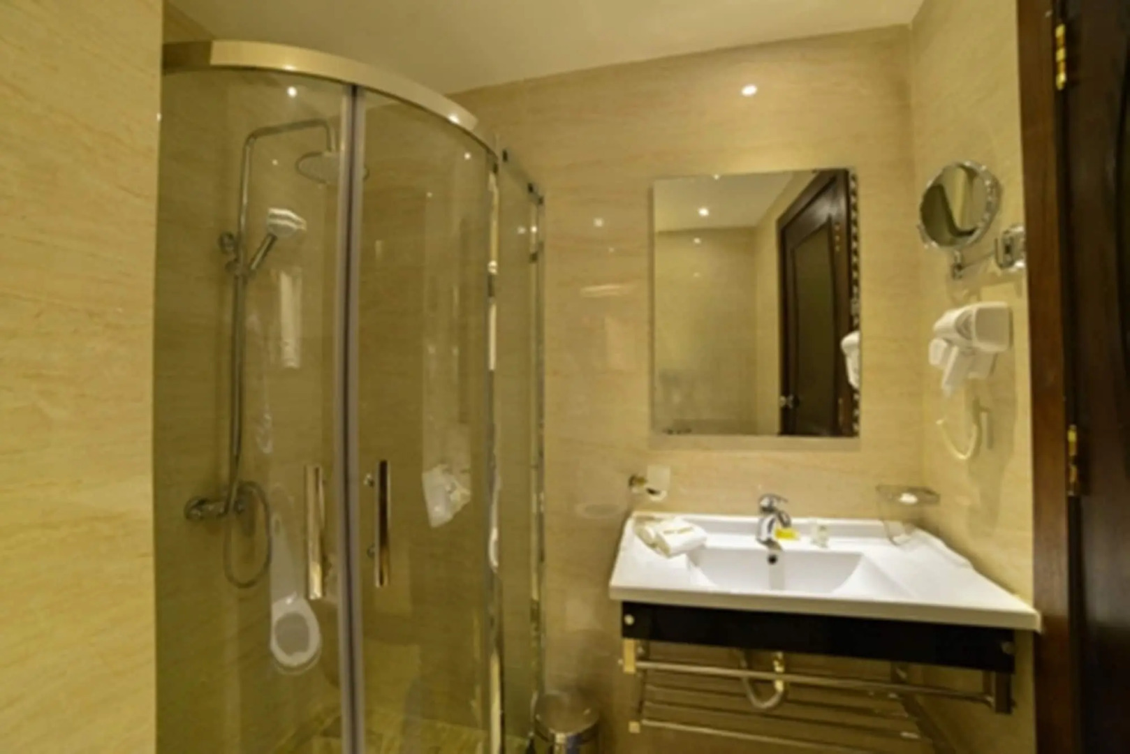 P Quattro Relax Hotel