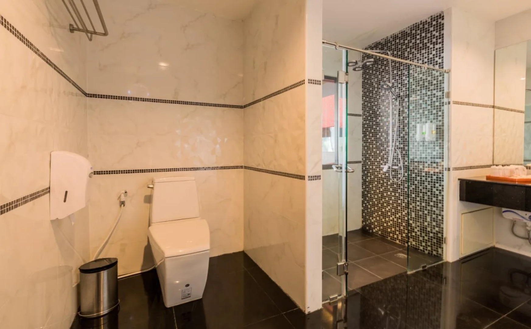 The Rich Hotel Ubonrachatani