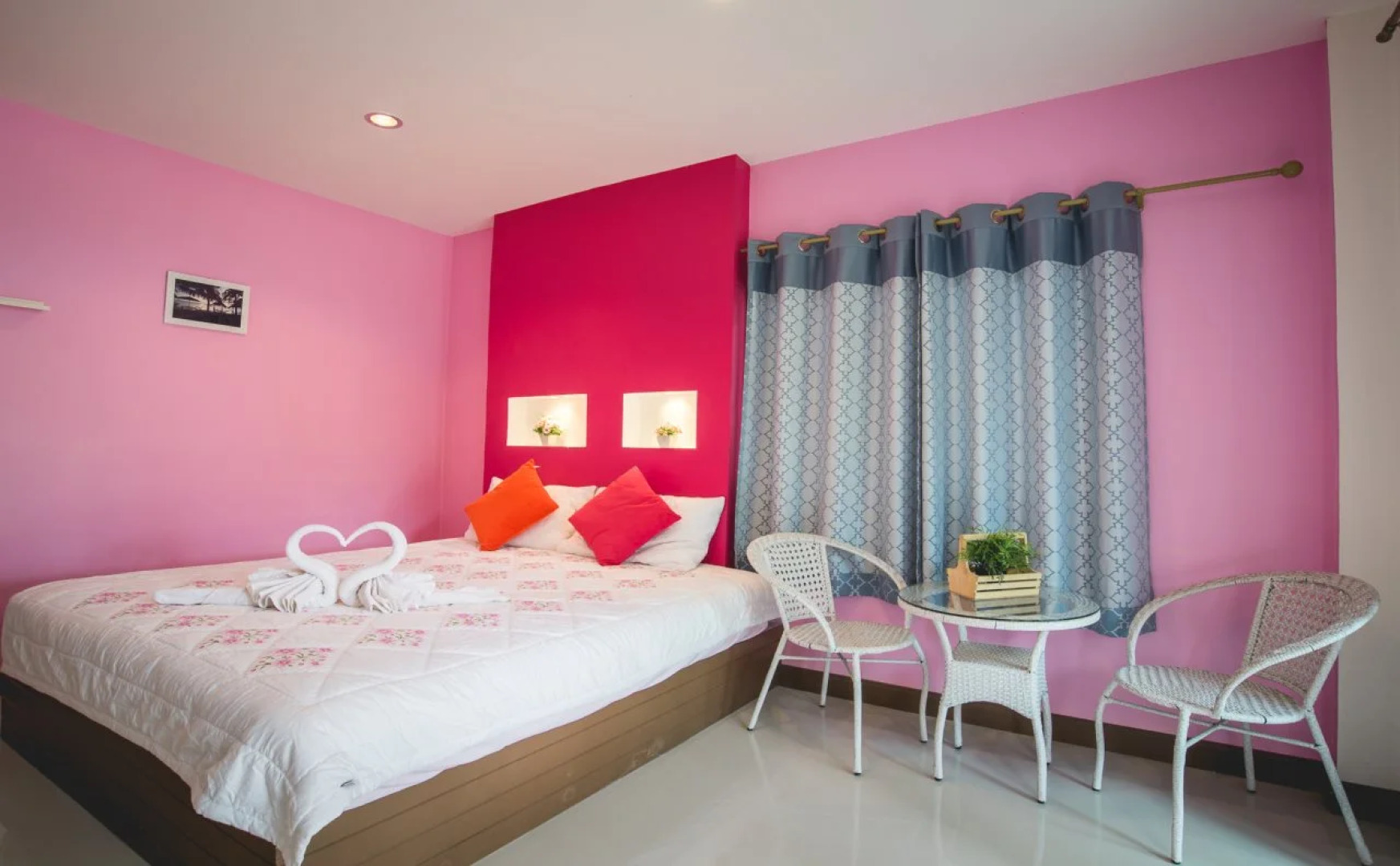 Tharadol Beach Resort