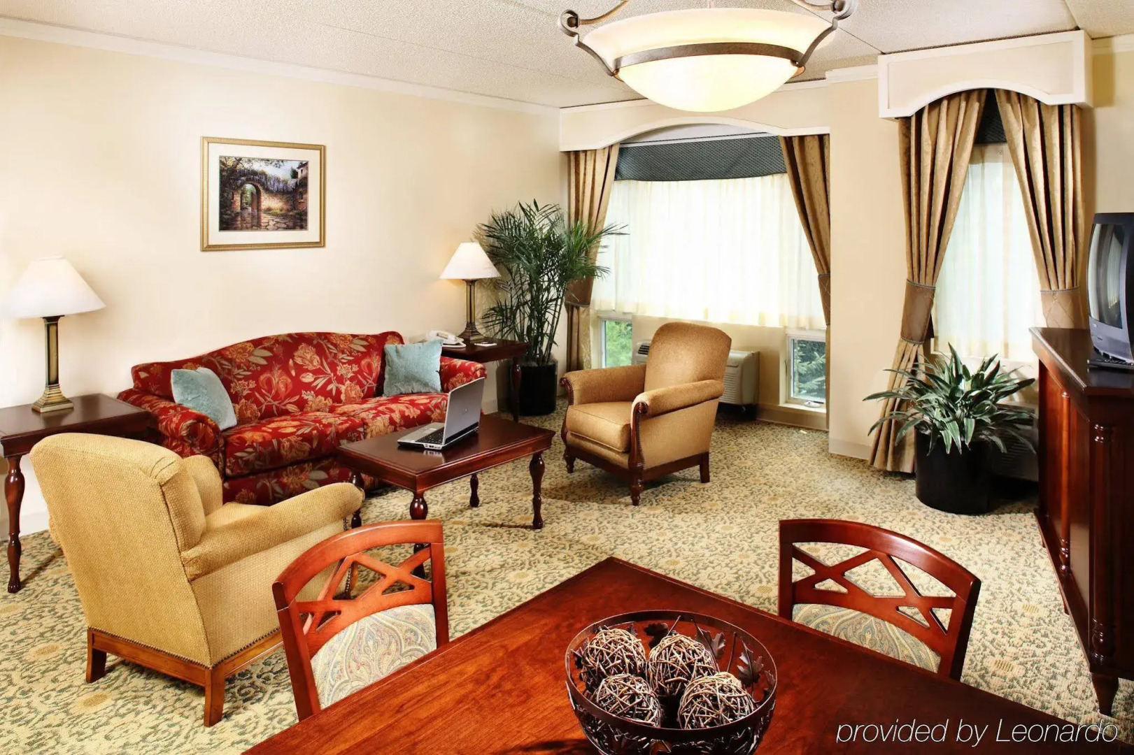 Tarrytown House Estate