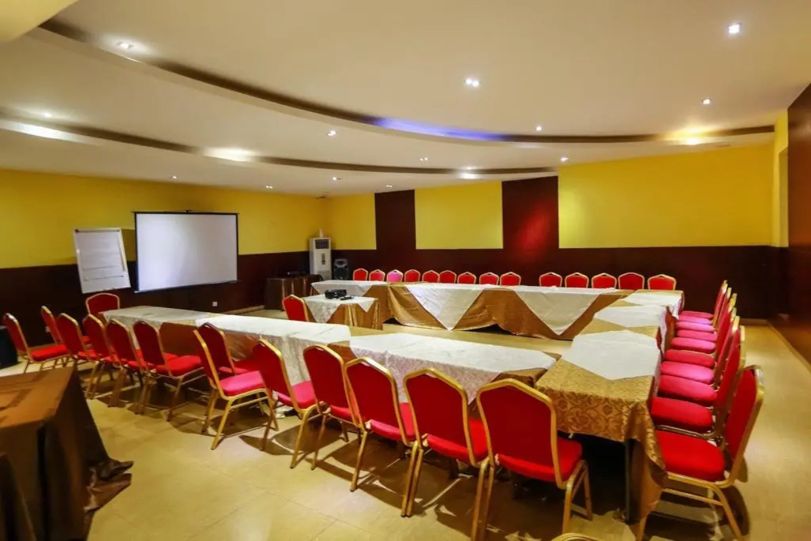 Golden Tulip Essential Airport Hotel Lagos