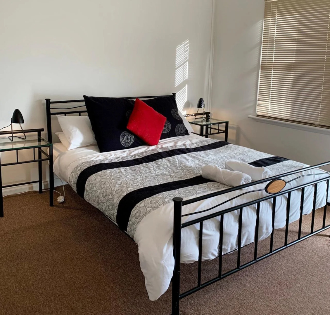 Giants Table and Cottages