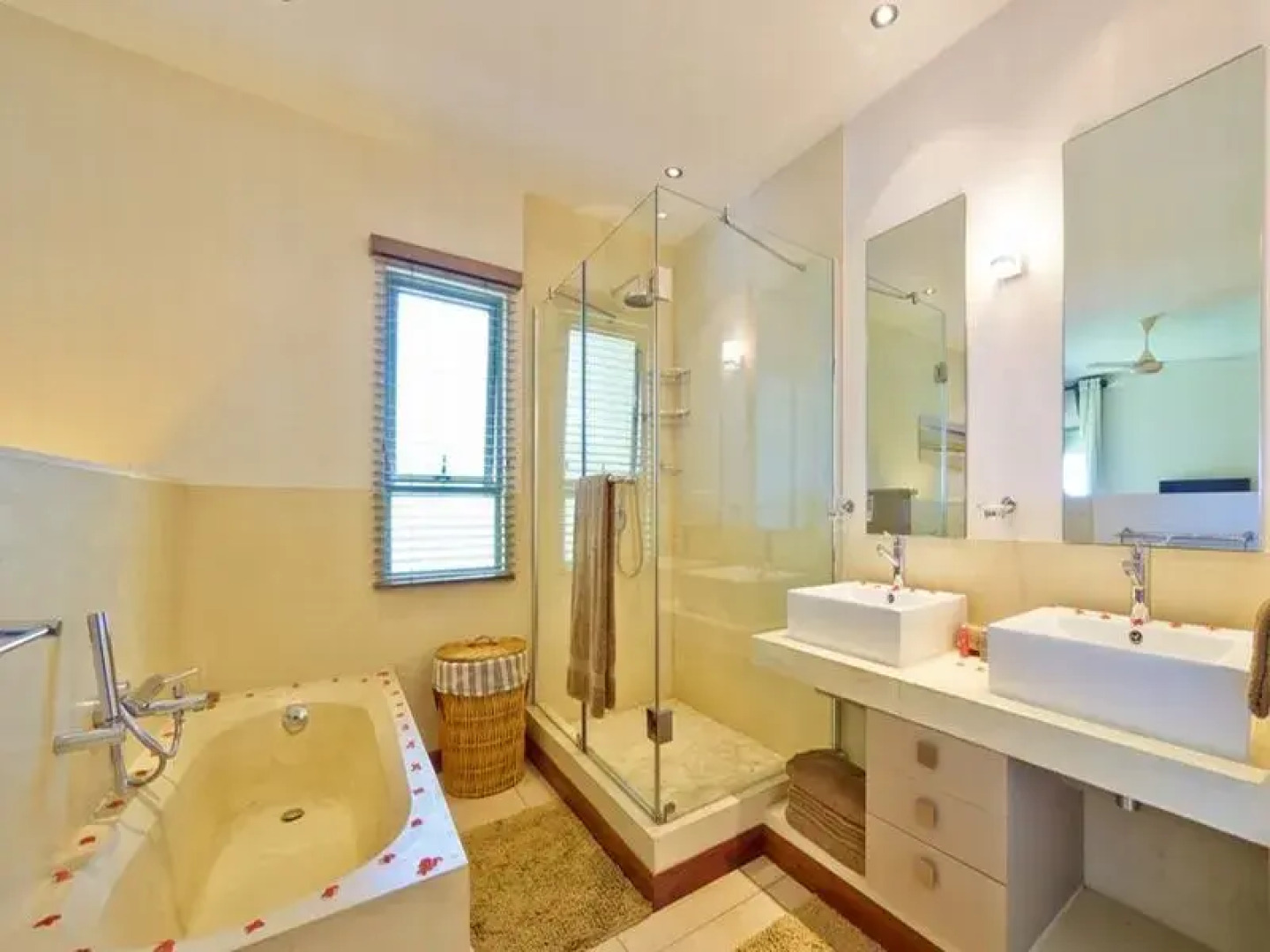 Bon Azur Beachfront Suites & Penthouses