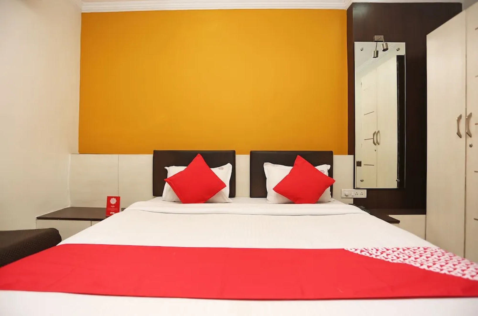 OYO 24646 Hotel Gaurav Palace