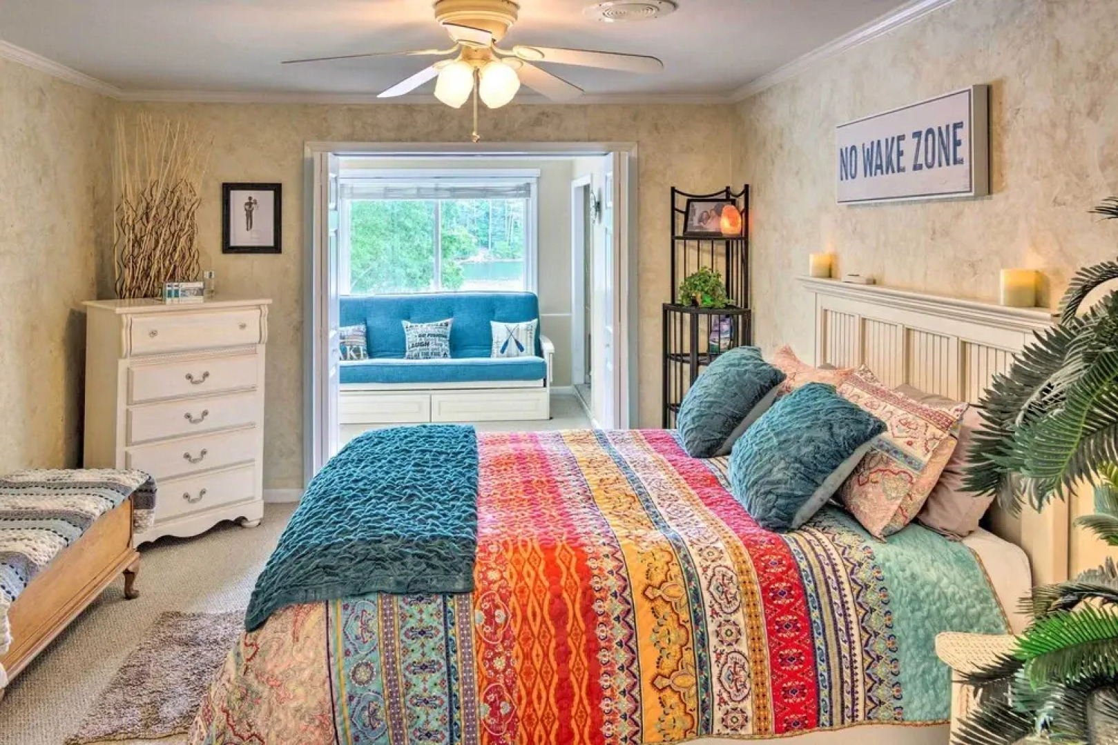 'paradise Lakehouse' in Hickory w/ Dock & Views!