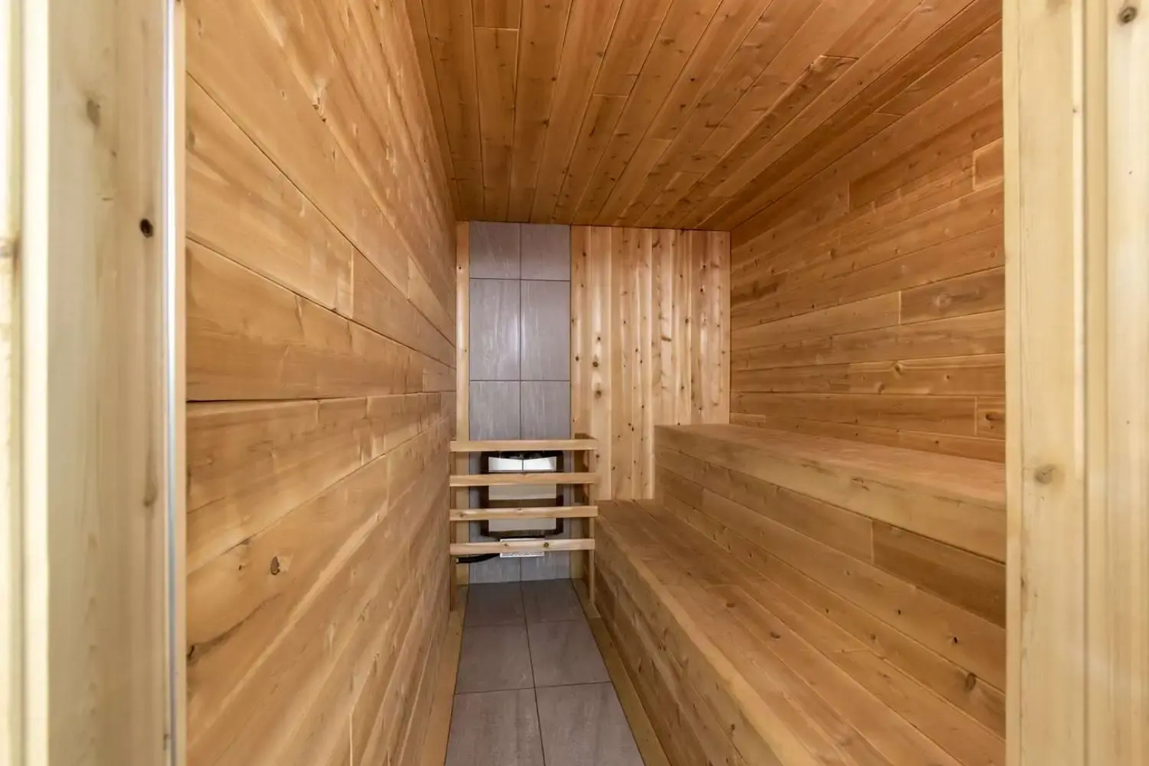 Villa Inn & Suites, SureStay Collection by Best Western