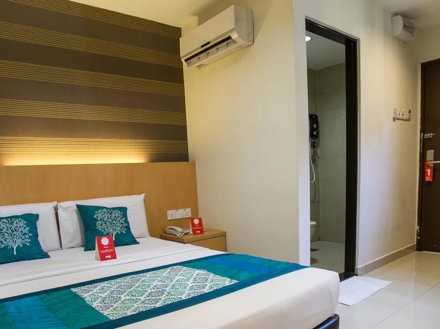 OYO 158 My Signature Hotel