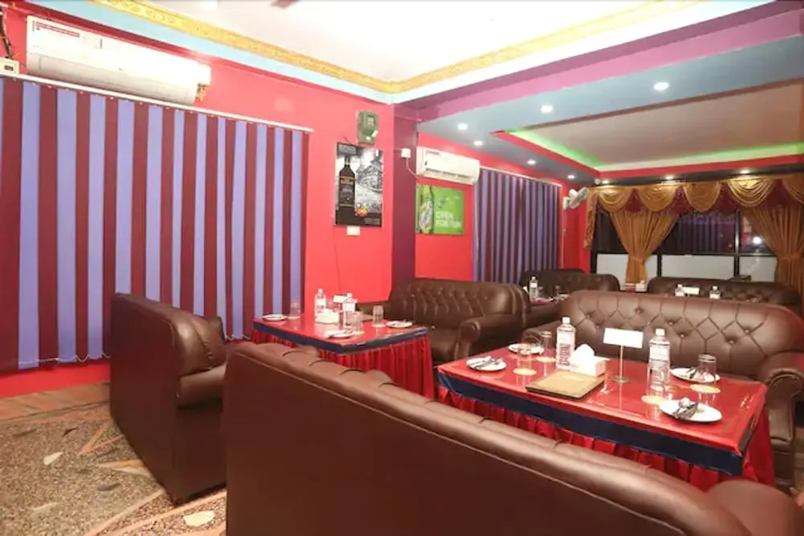 OYO 711 Hotel Mustang Plaza