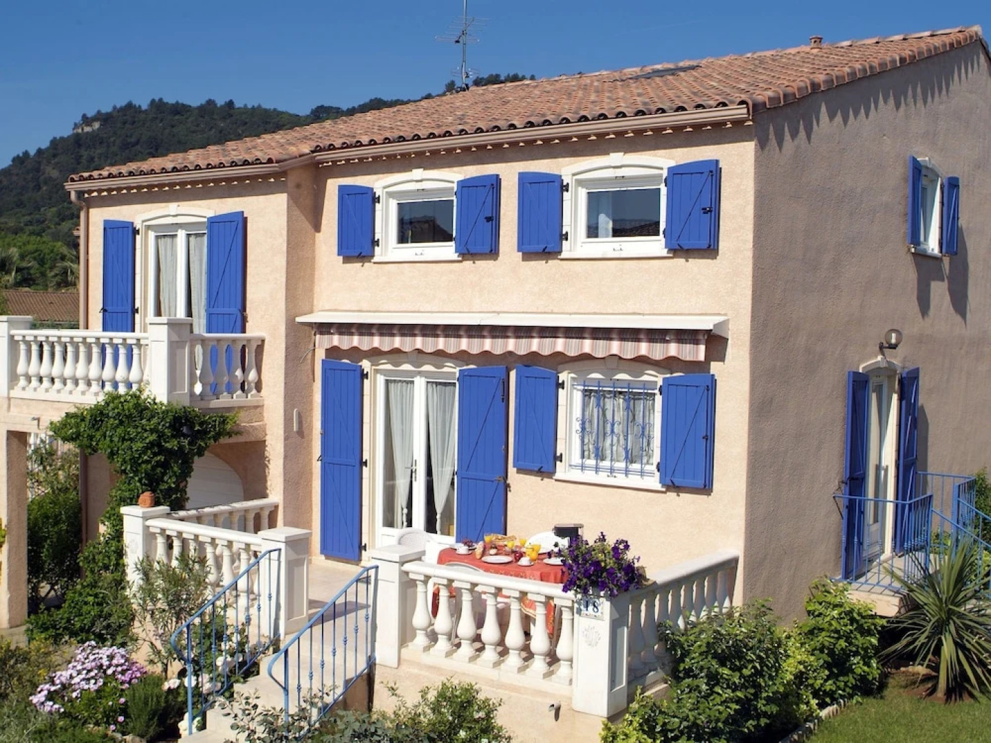 Luxurious Provencal Villa With AC, Near the Nice Vidauban