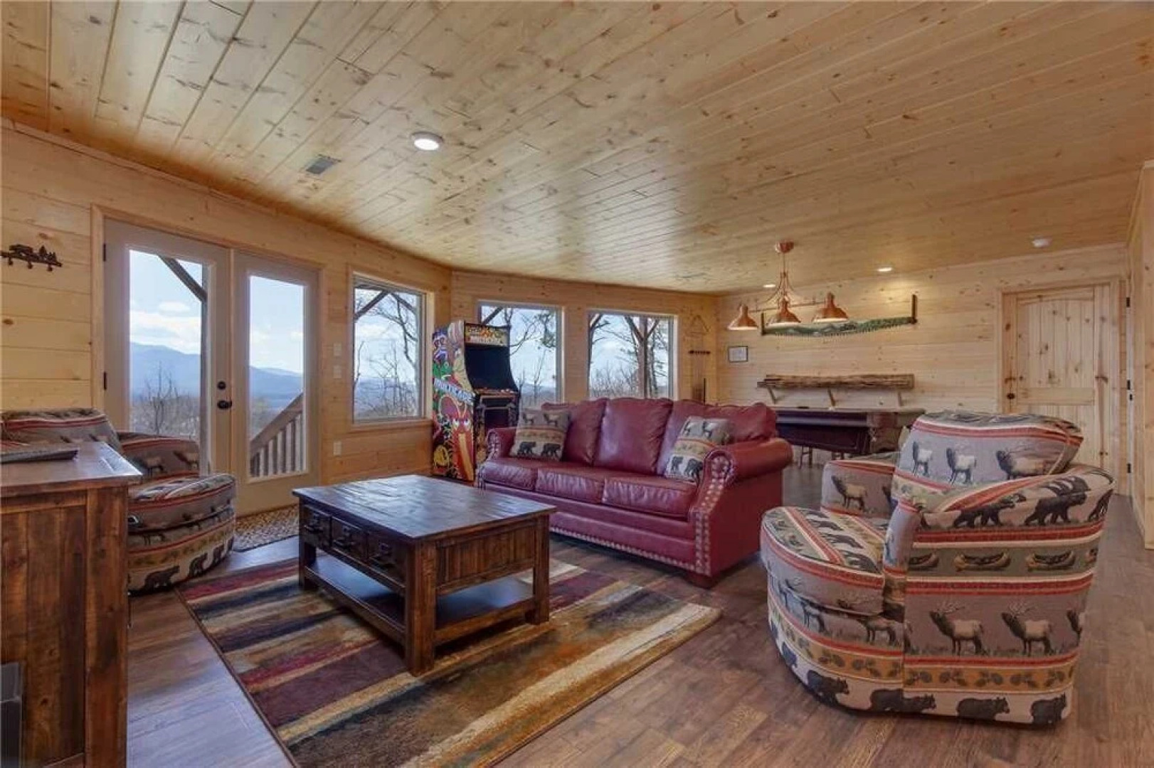 Eagles View - Four Bedroom Cabin