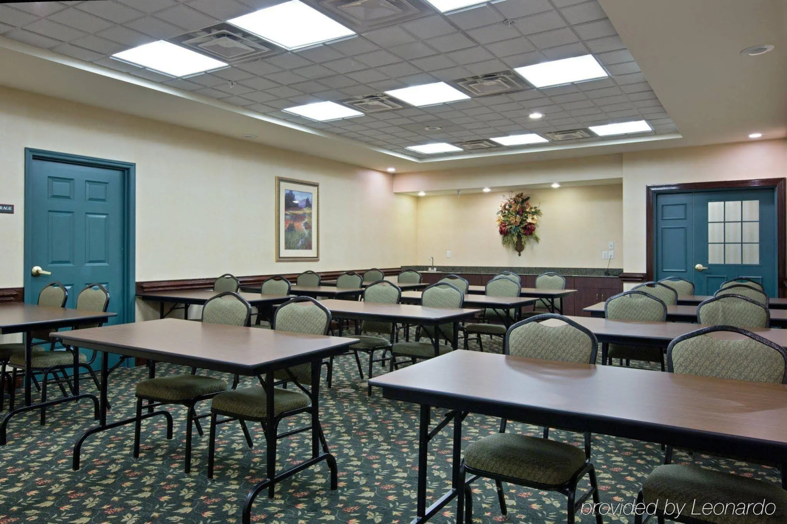 Country Inn & Suites by Radisson, Newport News South, VA