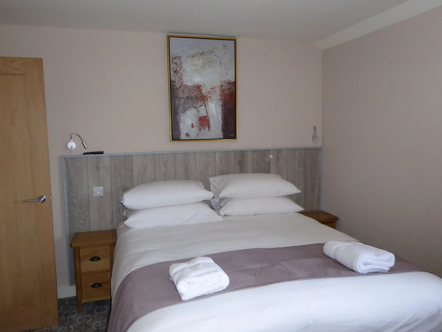Rooms at 73