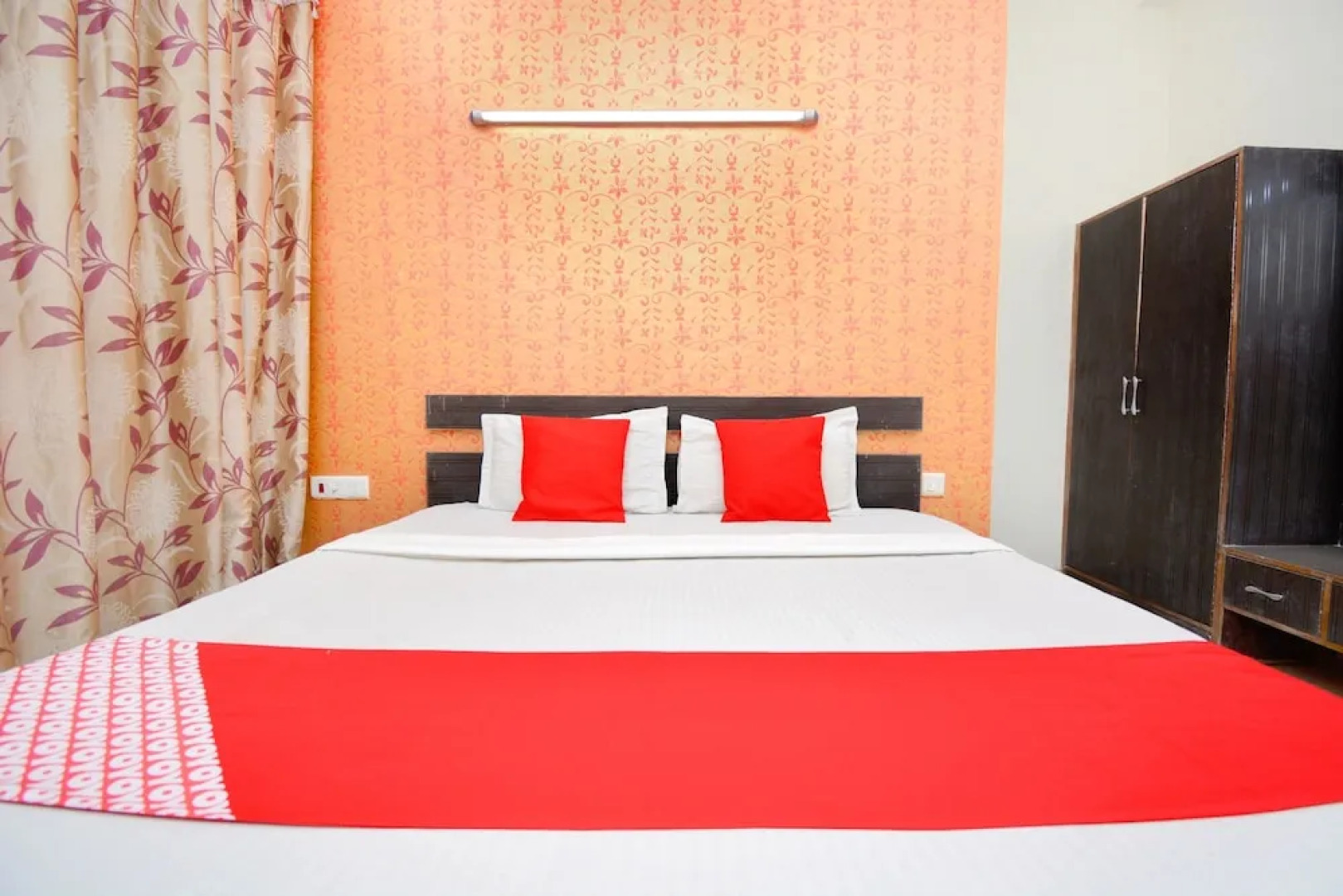 OYO 40160 Hotel  Aaa