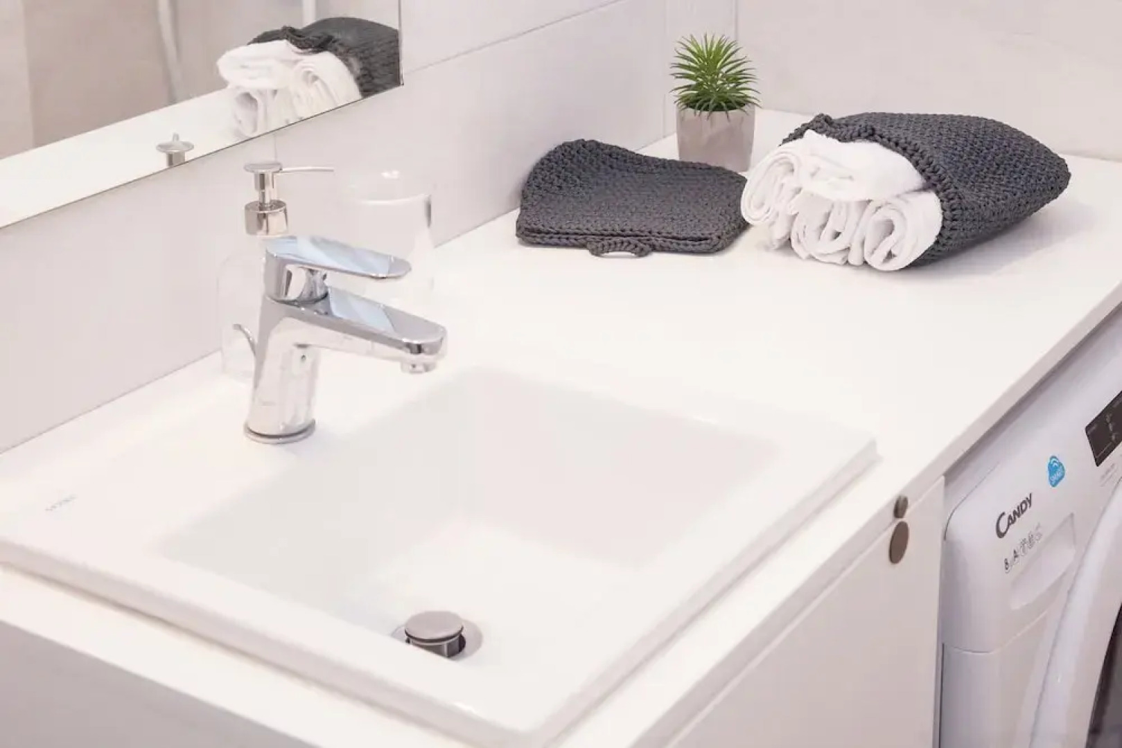 Fully Renovated Modern Beauty in Athens