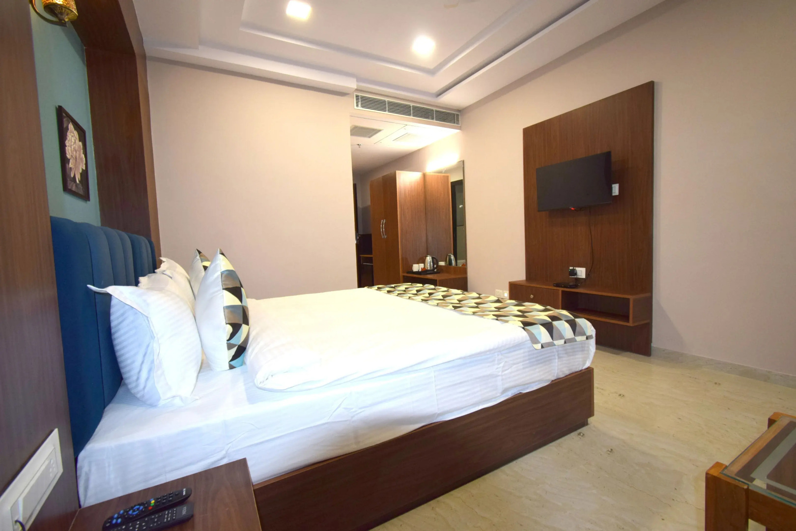 The Sky Imperial Shahi Hotels & Resort