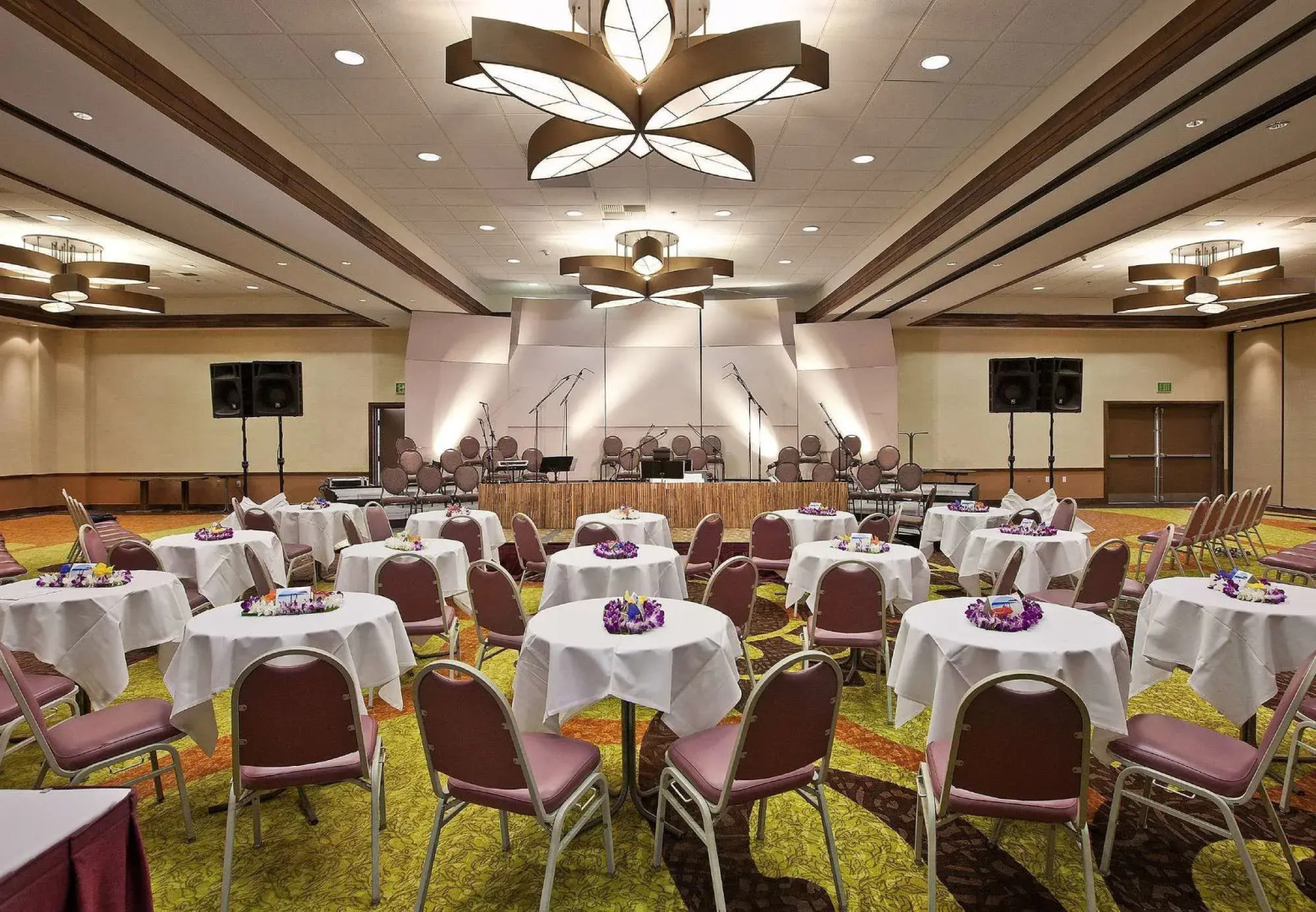 Courtyard by Marriott King Kamehameha's Kona Beach Hotel