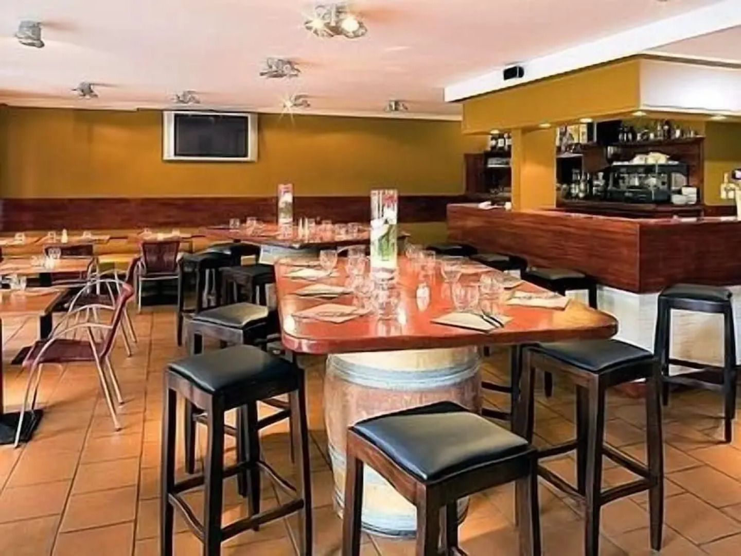 Les Provinciales Hotel & Restaurent