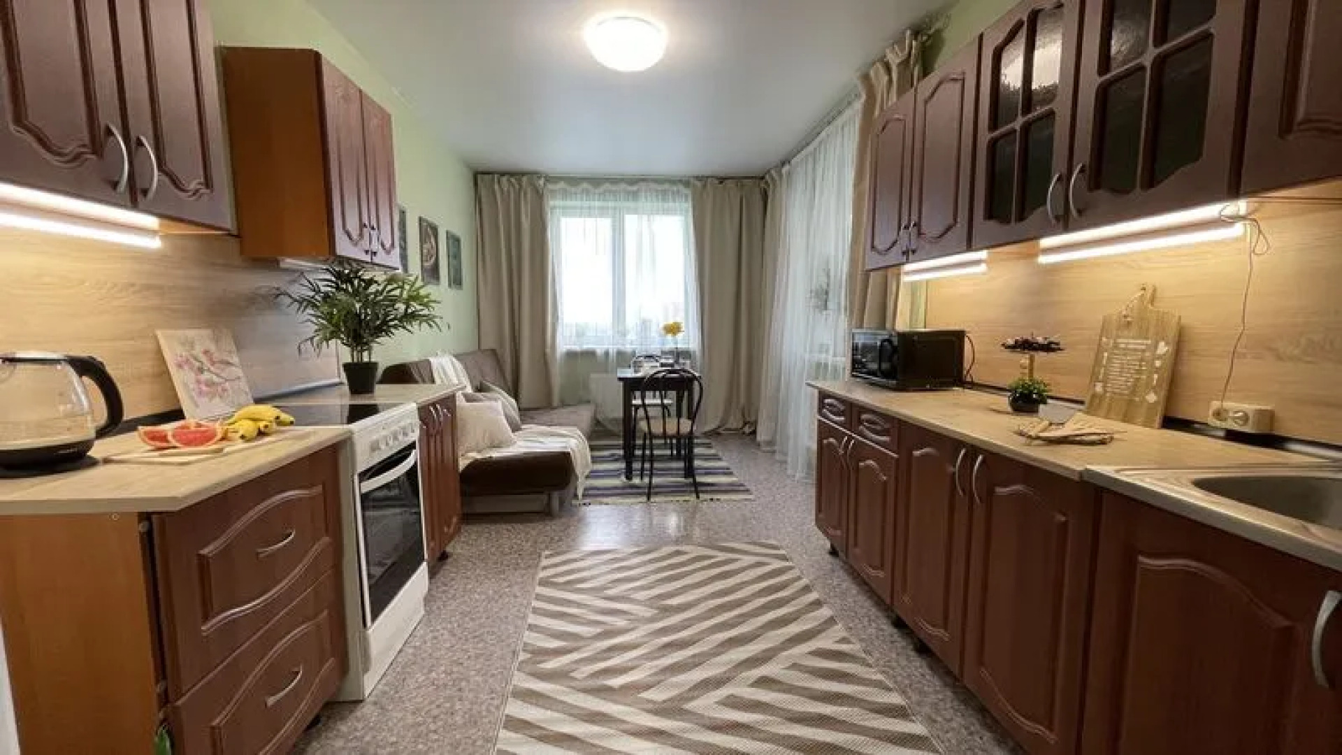 Апартаменты Юсинн на ул. Добролюбова, д. 18/1