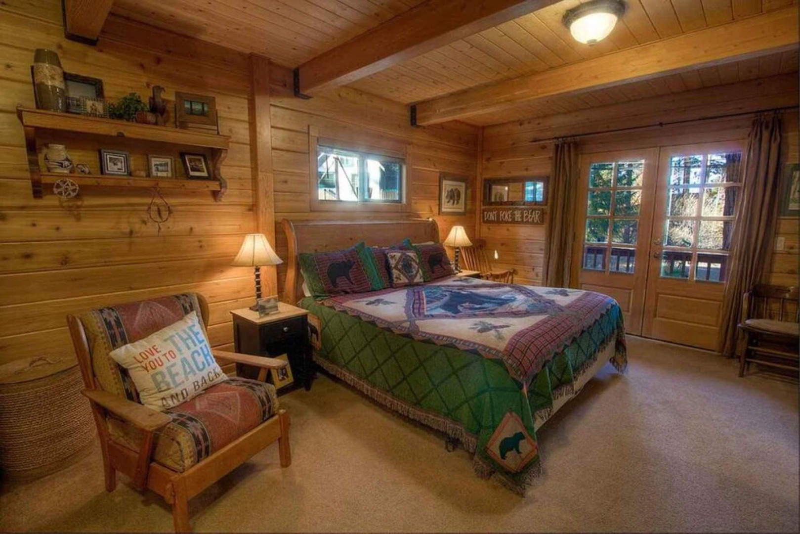 Smokey Joes by Lake Tahoe Accommodations