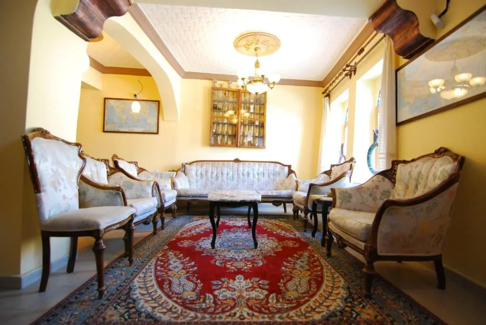 Kamelya Cave Hostel - Adults Only