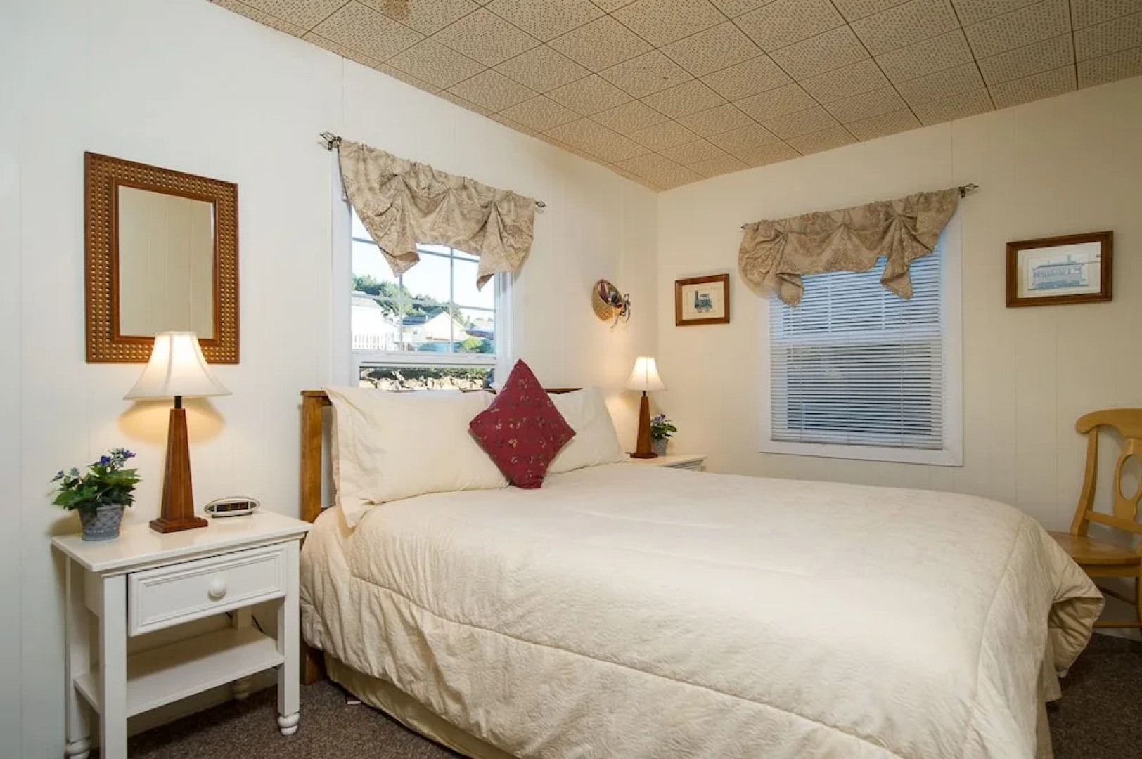 Three Bells 3 Br home by RedAwning