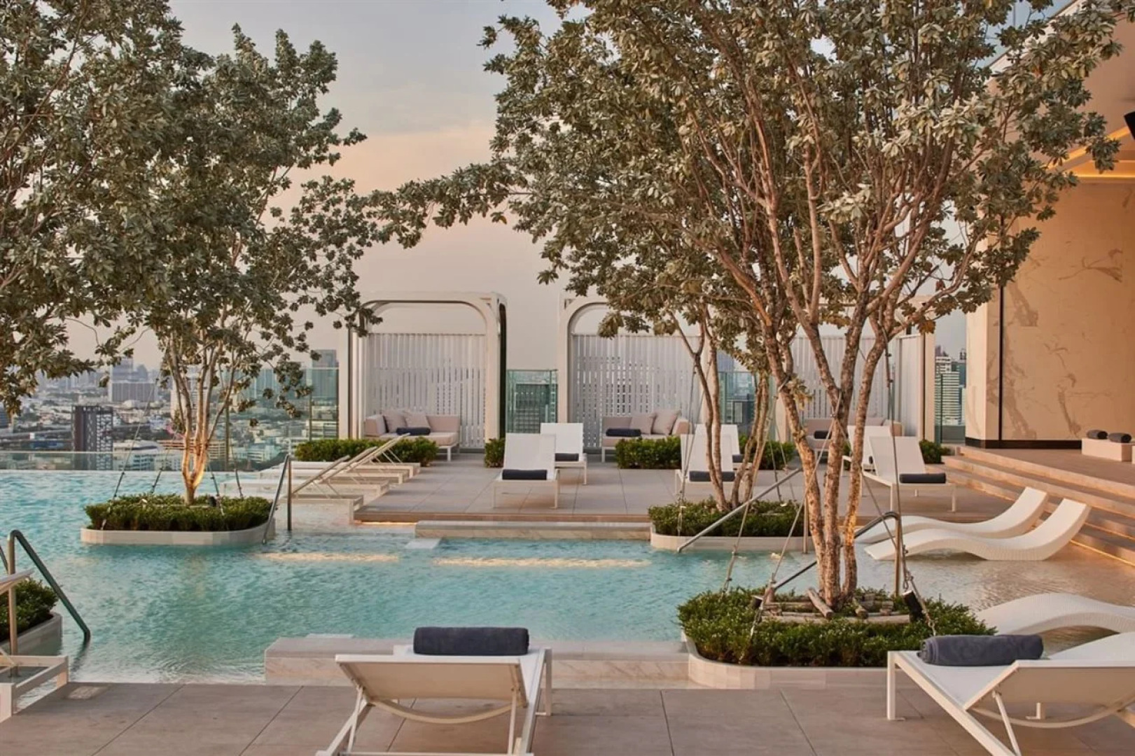 Eastin Grand Hotel Phayathai