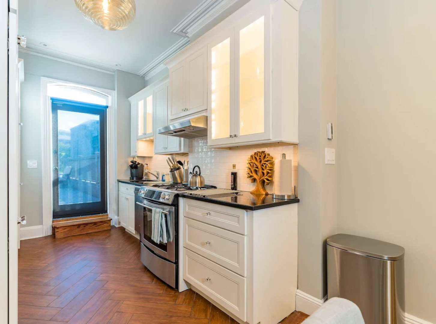 Deedee's Brownstone Van Vorst Park