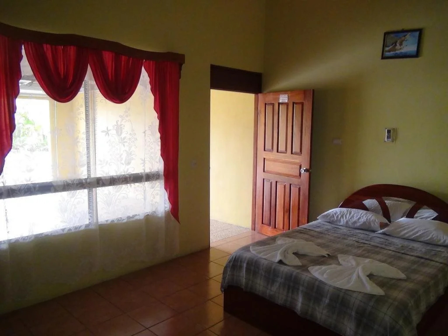 Hotel y Cabinas el Edï¿½n del Este