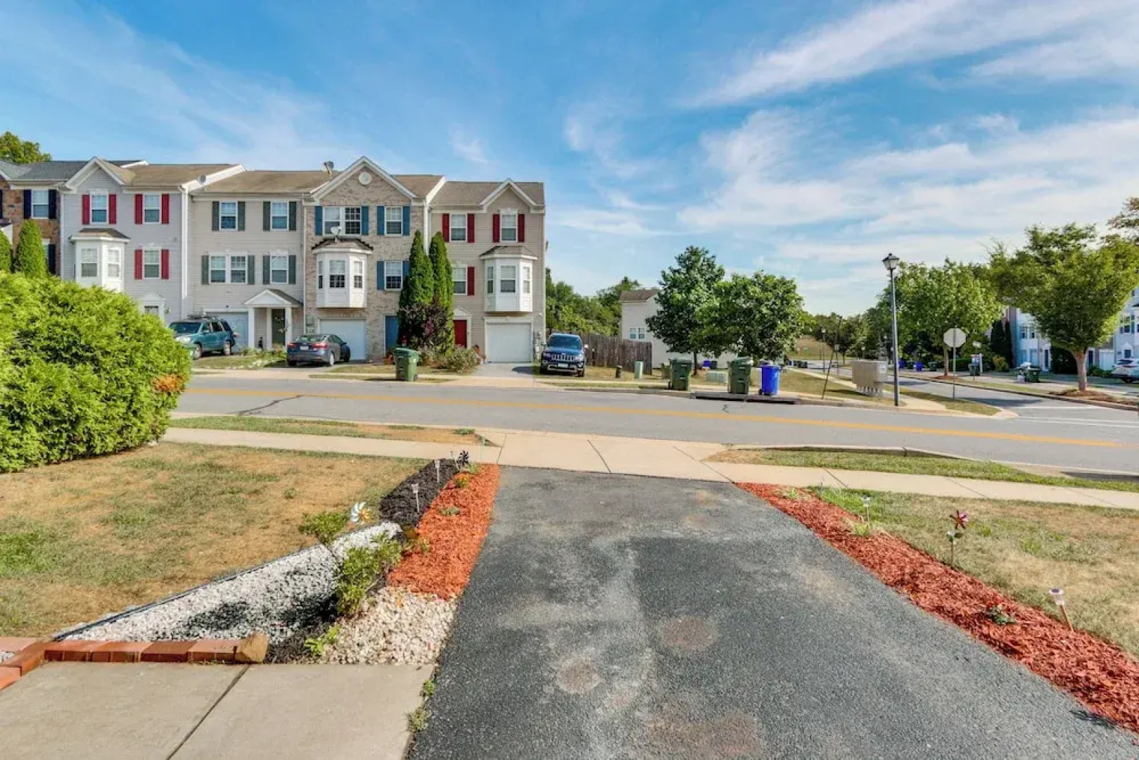 < 2 Mi to Dtwn Hagerstown: Townhome w/ Fireplace