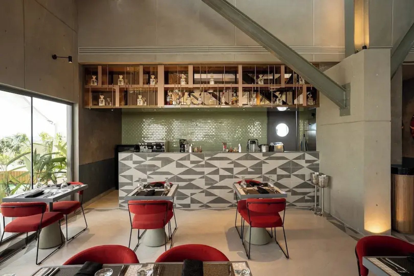 SeSaya Poshtel & Bistro - Colombo's Newest and Finest Poshtel Dorms and Rooms