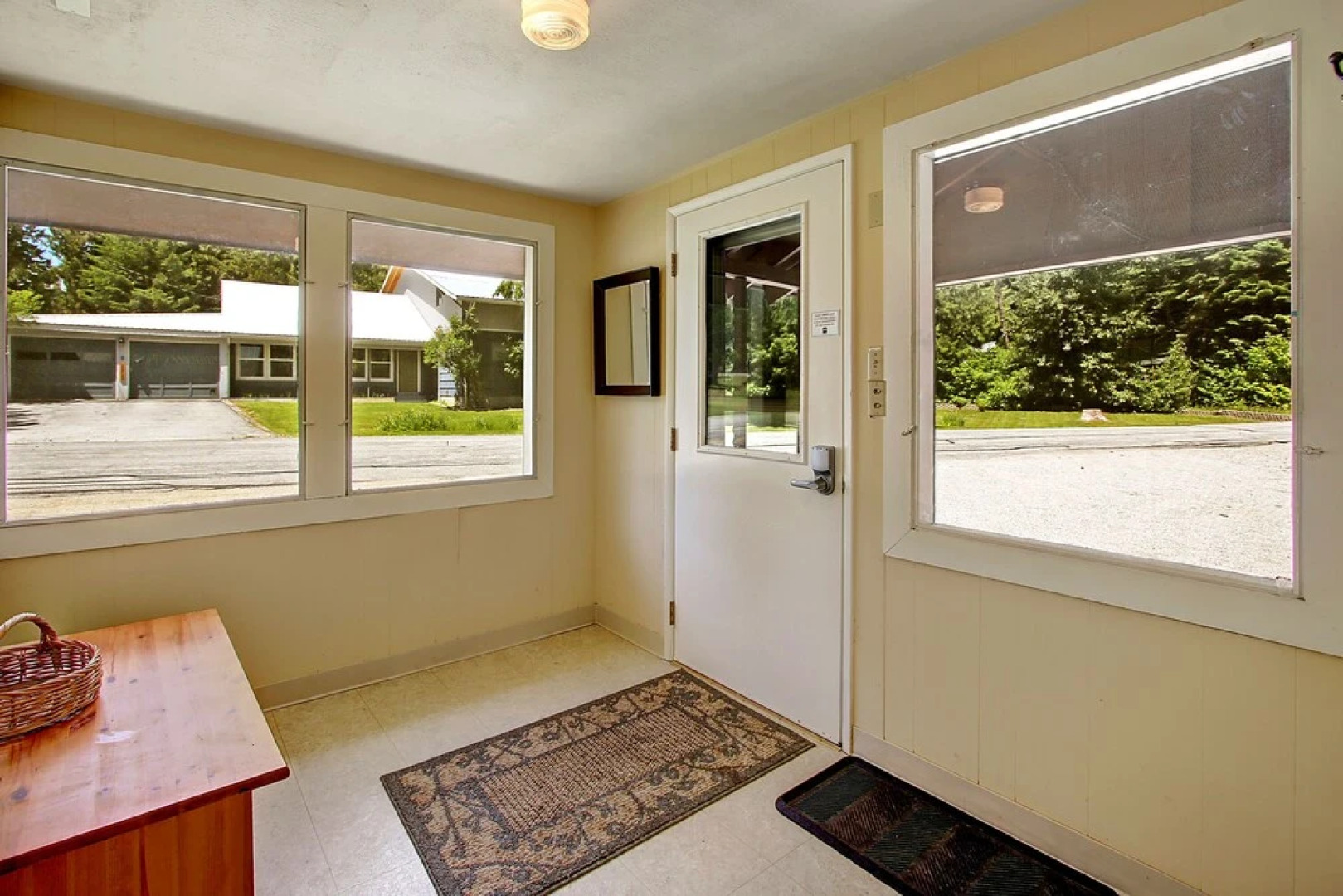 Peaceful Pines Cabin - Three Bedroom Home with Hot Tub