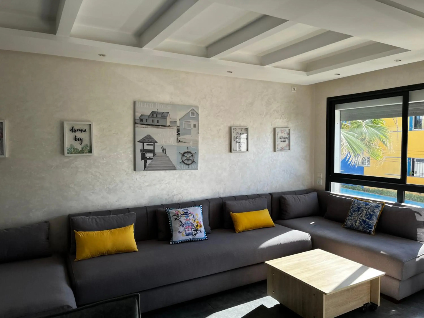 Appartement front de mer avec piscine à Dar Bouazza