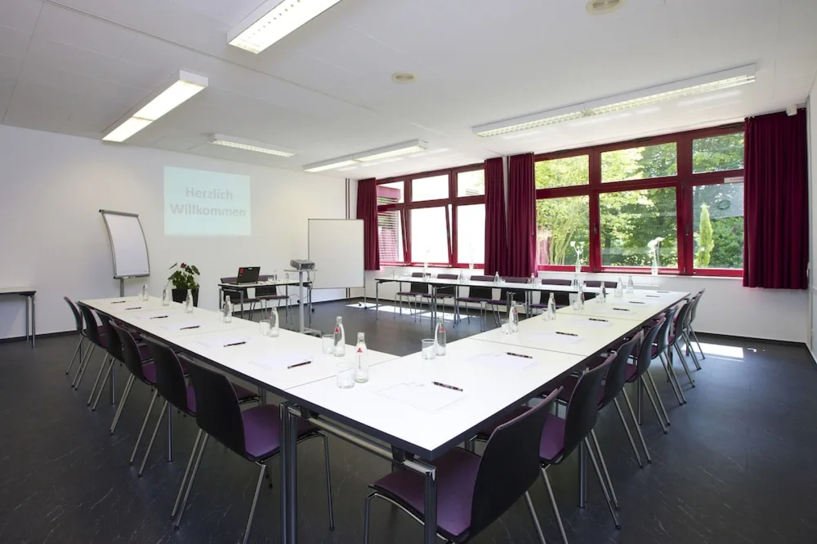 AZK Arbeitnehmer Zentrum Königswinter