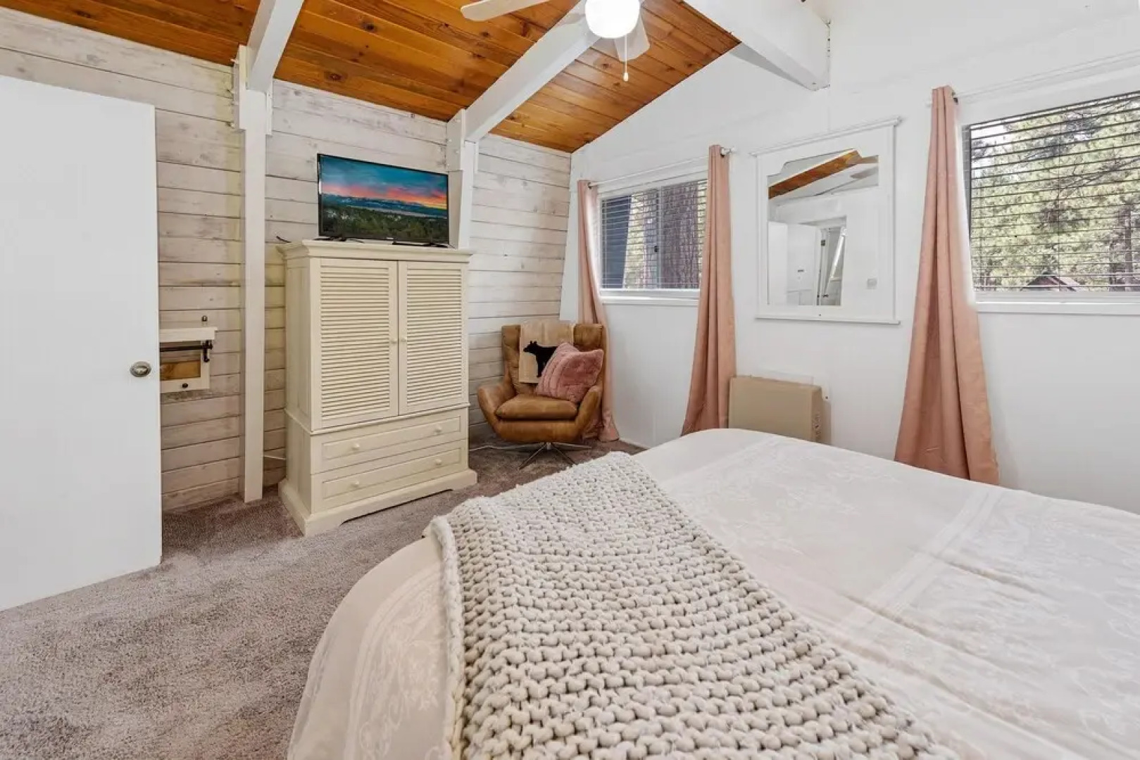 069 - Lazy Bear Lair