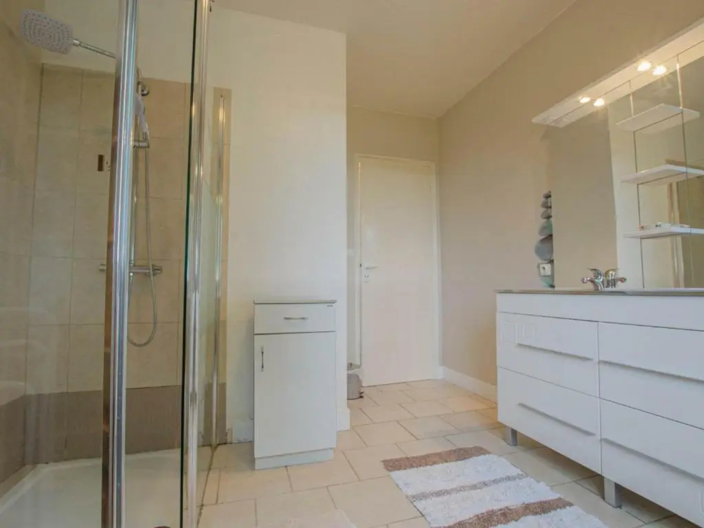 Gite Laubressel, 5 pièces, 6 personnes - FR-1-543-201