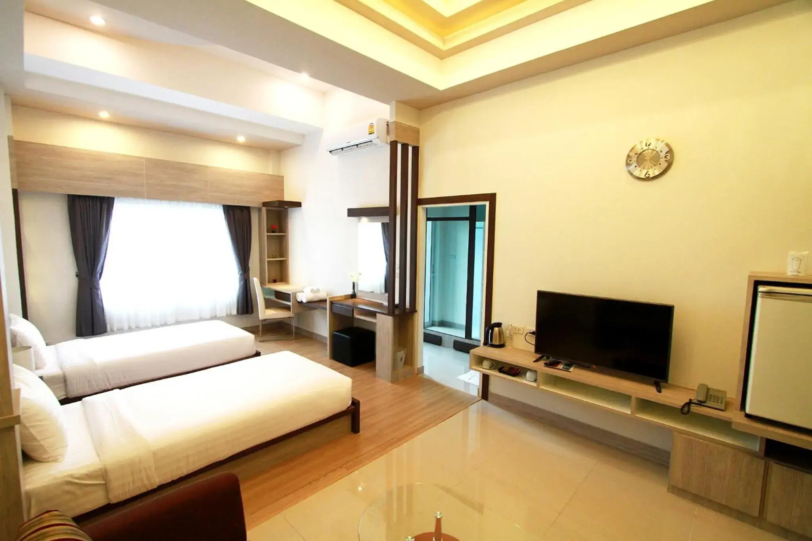 The Contrast i Hotel