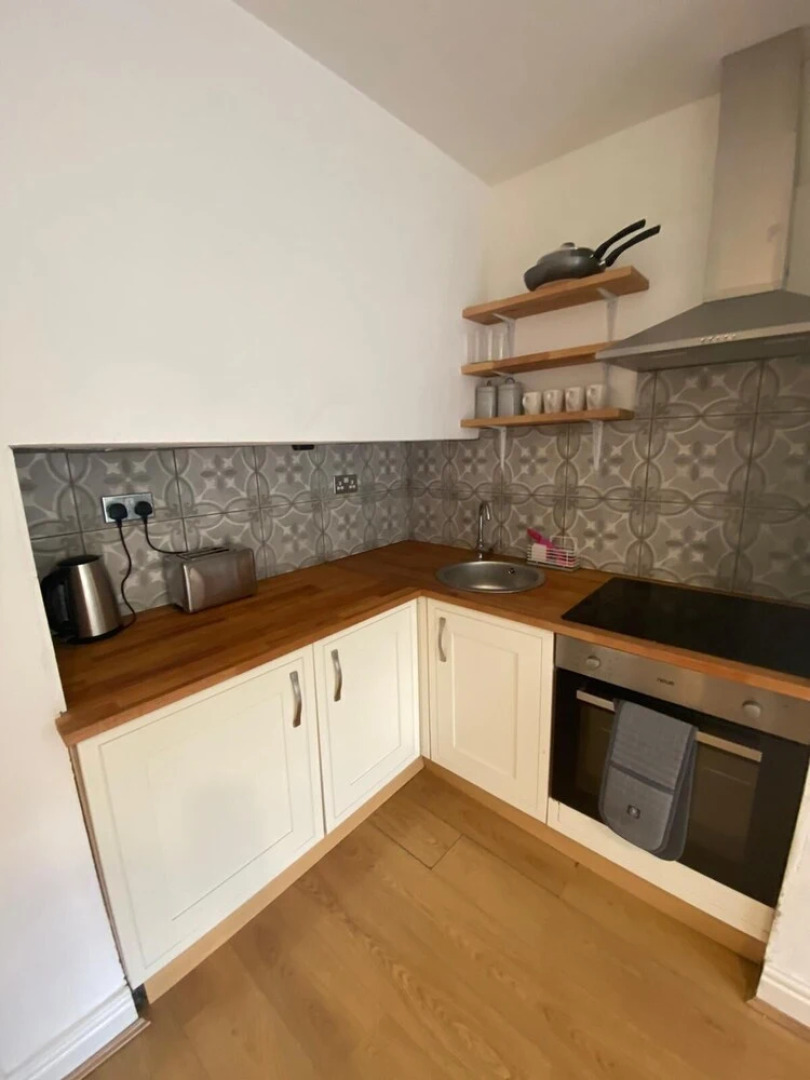 Remarkable Apartment in Oxton With Outside Space