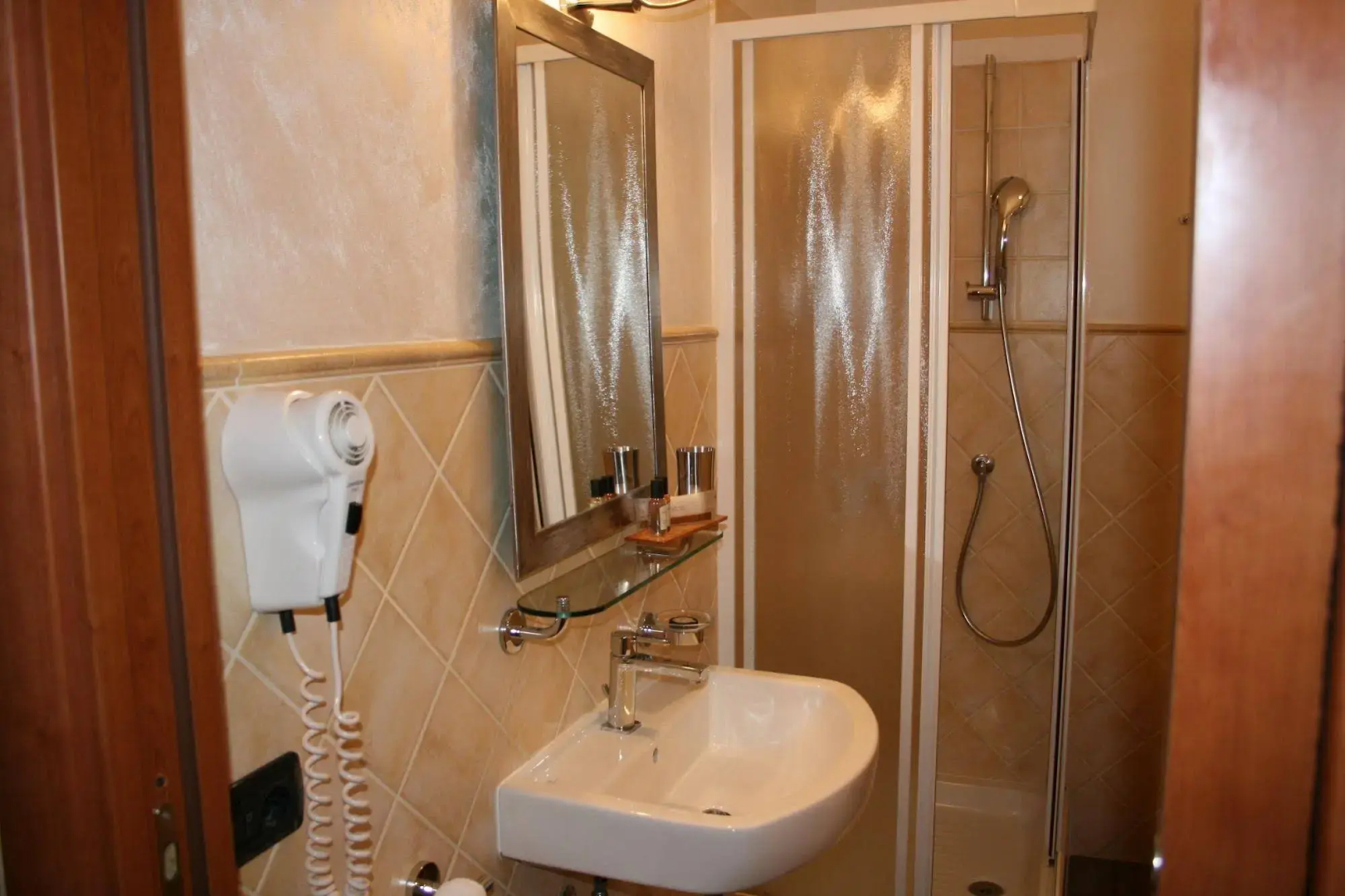 Inn Rome Rooms & Suites