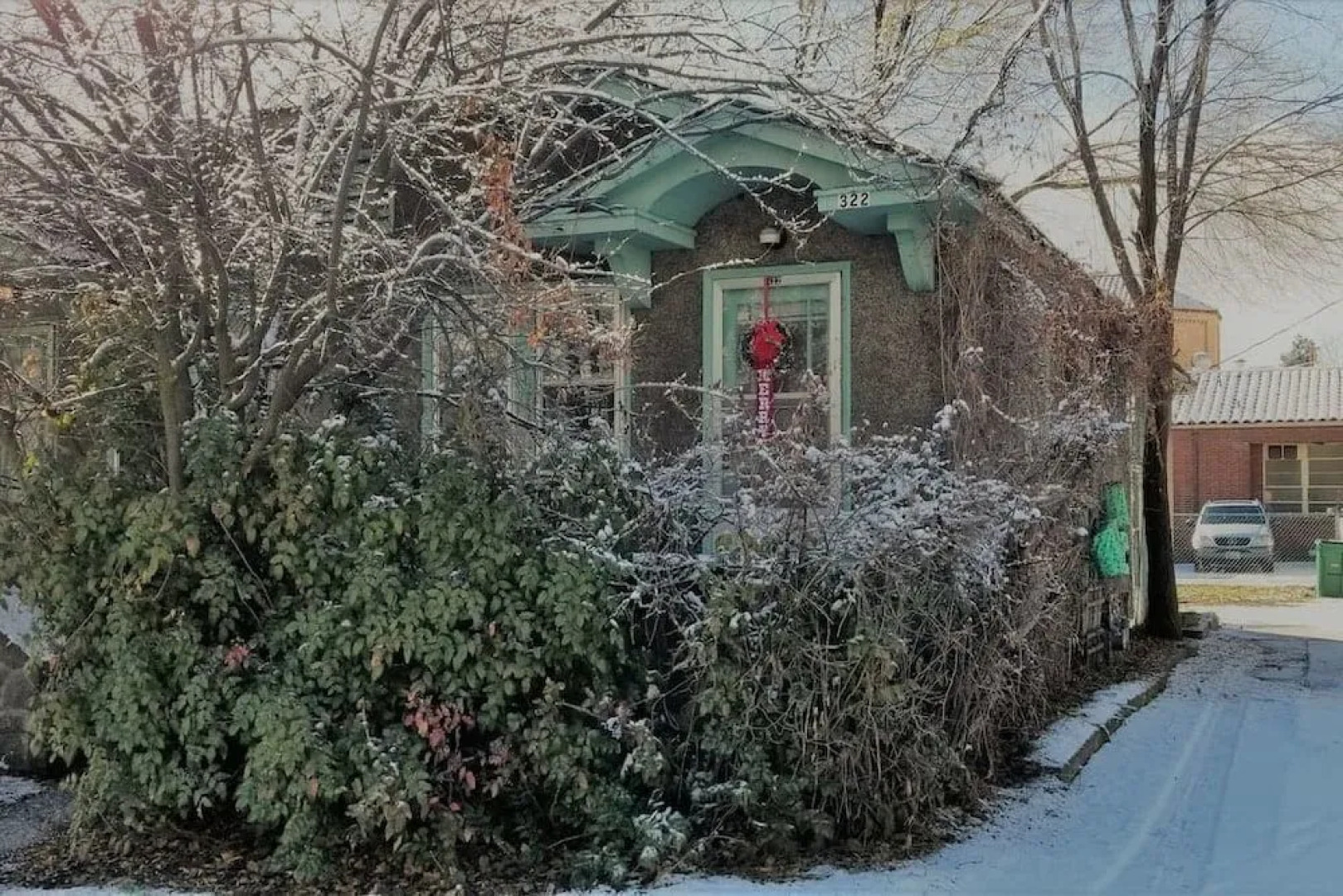 Lovely 1 King Bed- Walk Downtown Pet Ok