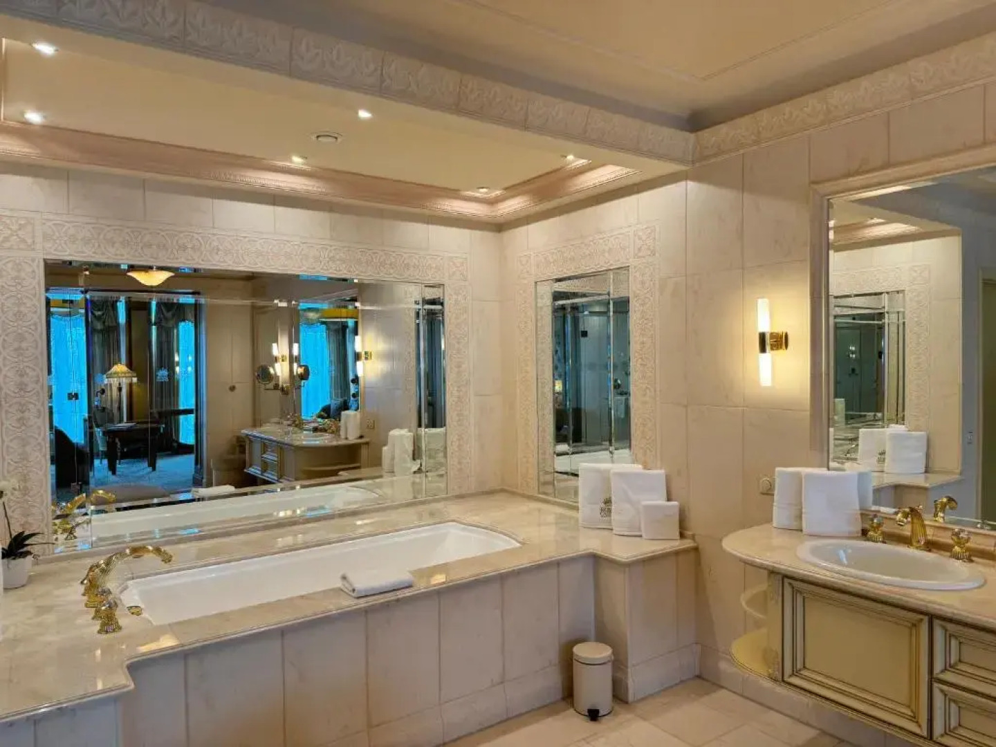 Royal Spa & Hotel Resort