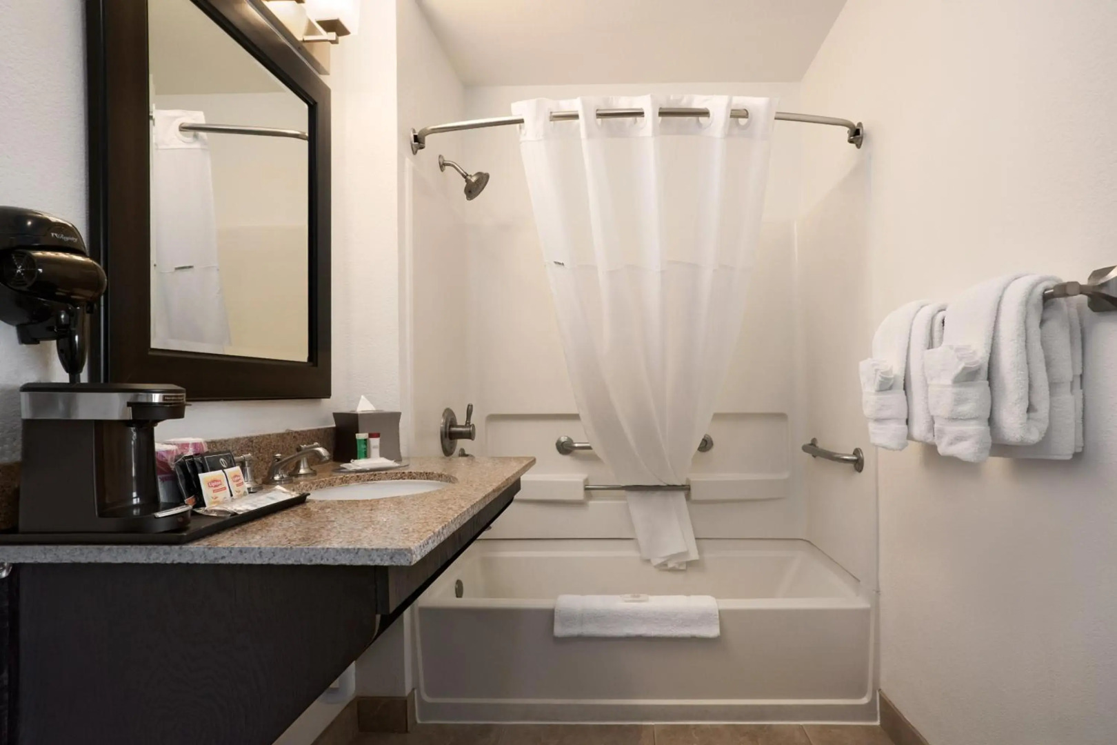 Infinity Inn & Suites