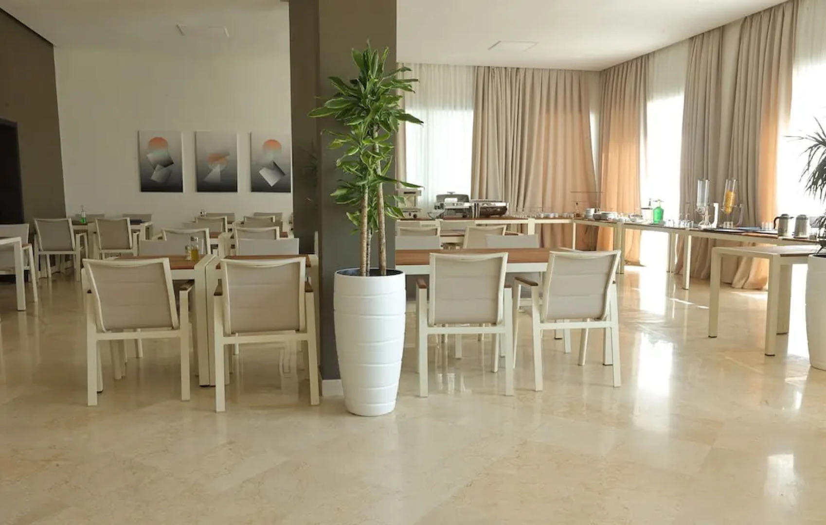 Playa Del Pacha Suites Hotel