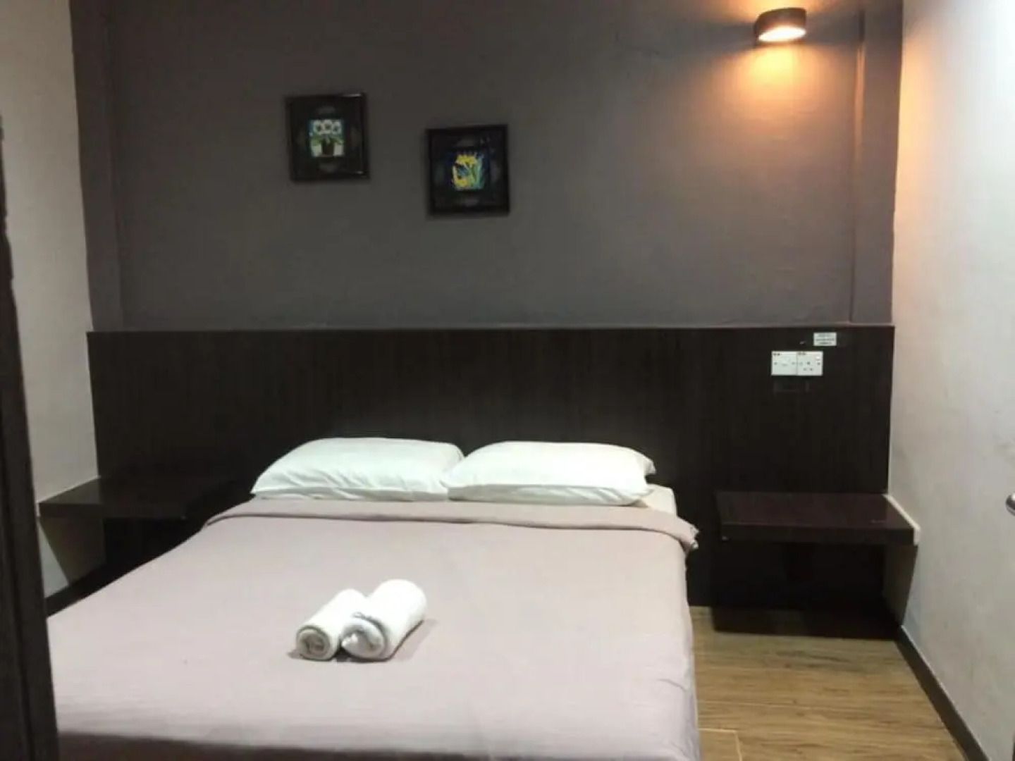 Room V at Jalan Jenang