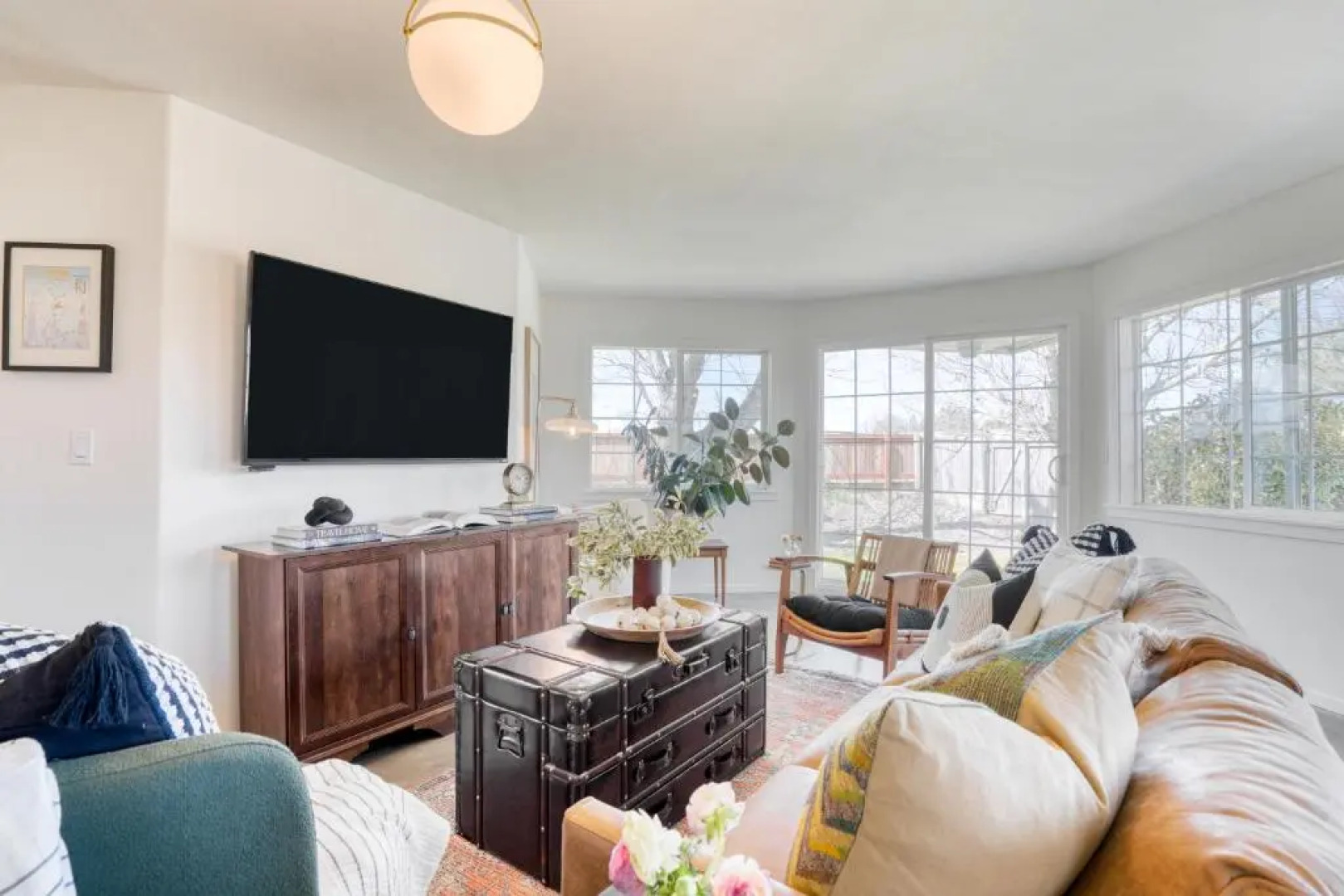 Coppola by Avantstay Explore The Wineries Near This Gorgeous Healdsburg Home w/ Bar & Large Yard