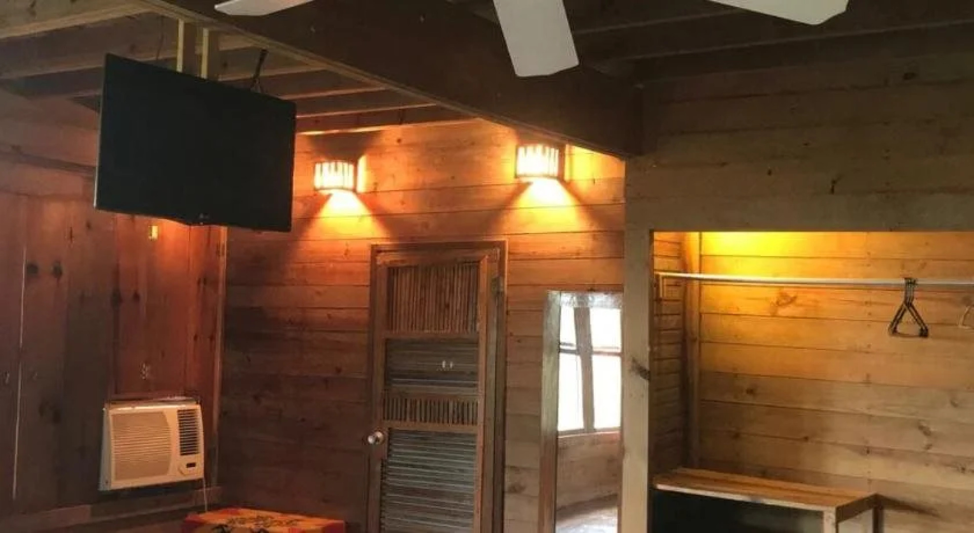 Roatan Bed & Breakfast Apartments