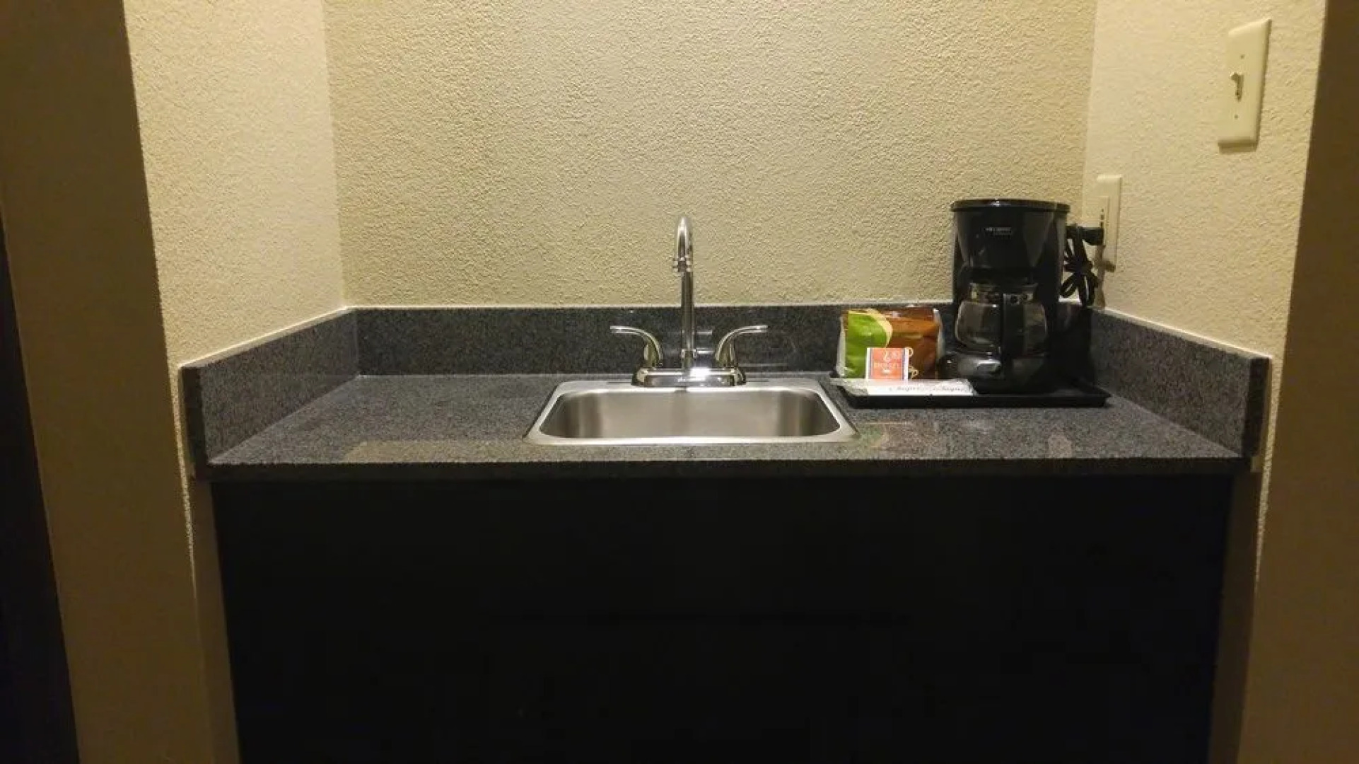 Super 8 Copley Akron