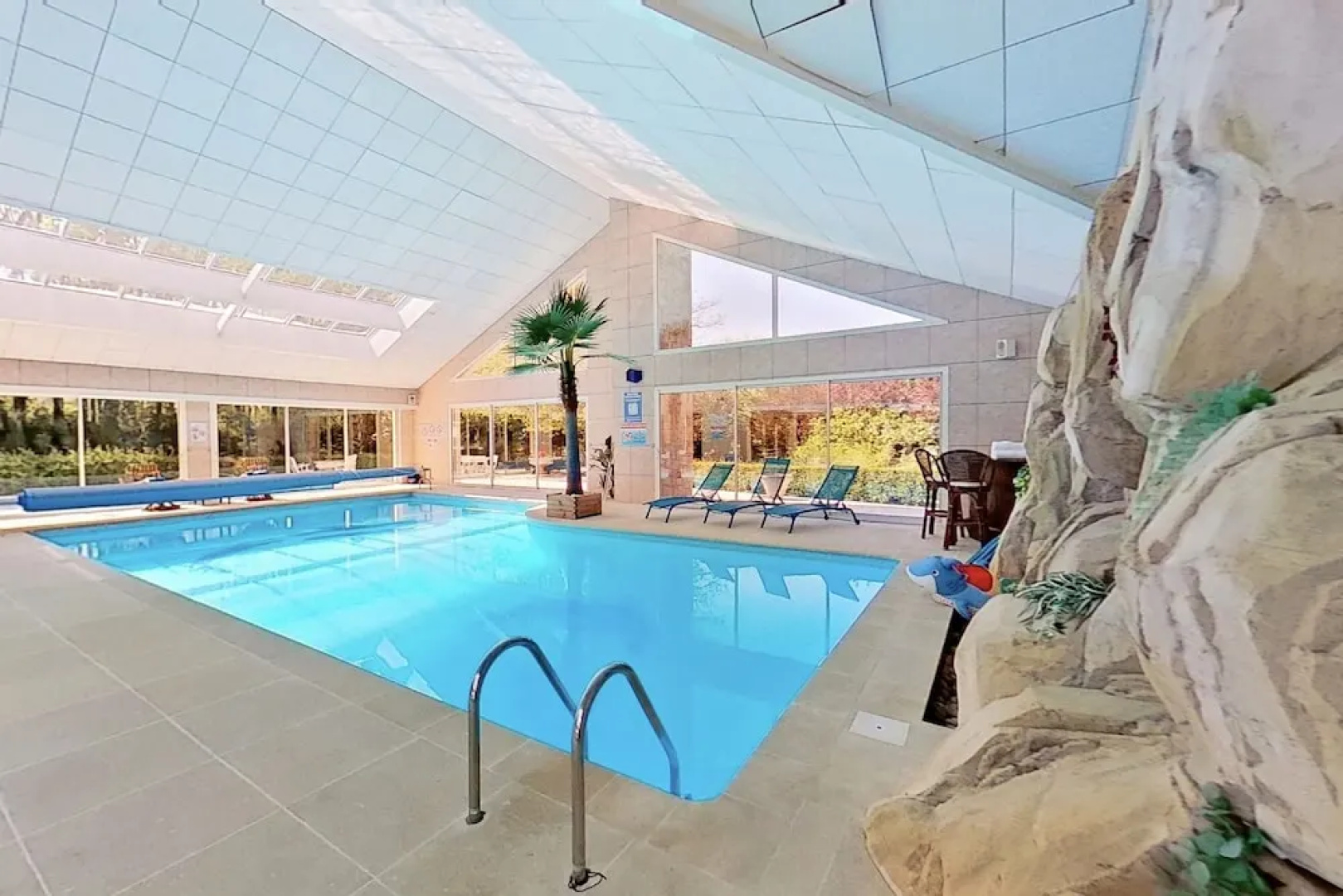 Les Jardins de la Muse / BnB maison d'hôte, piscine couverte et spa