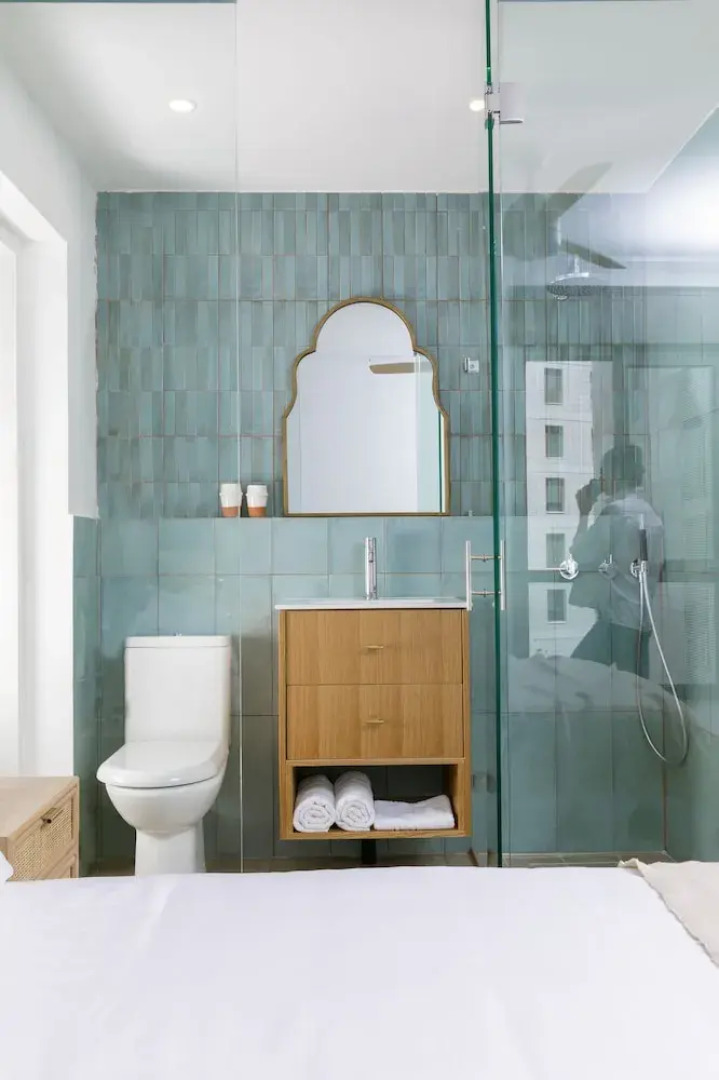 Vibrant Achziv Apartment