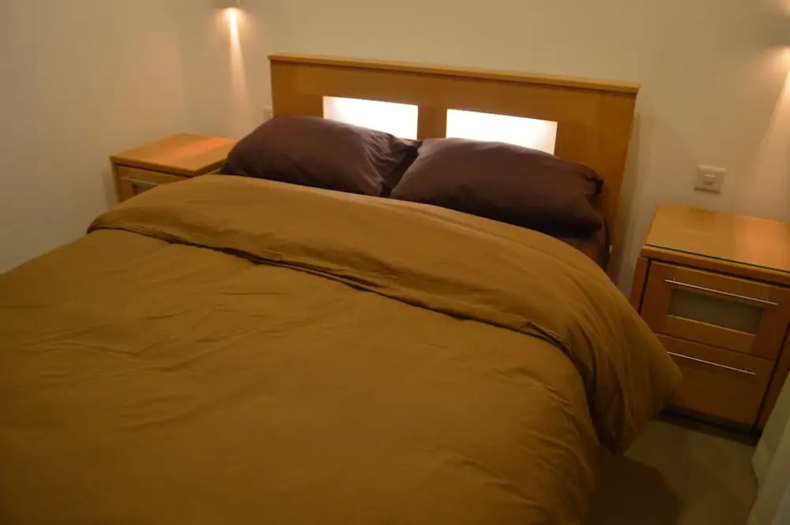 Pebbles, apartment 1